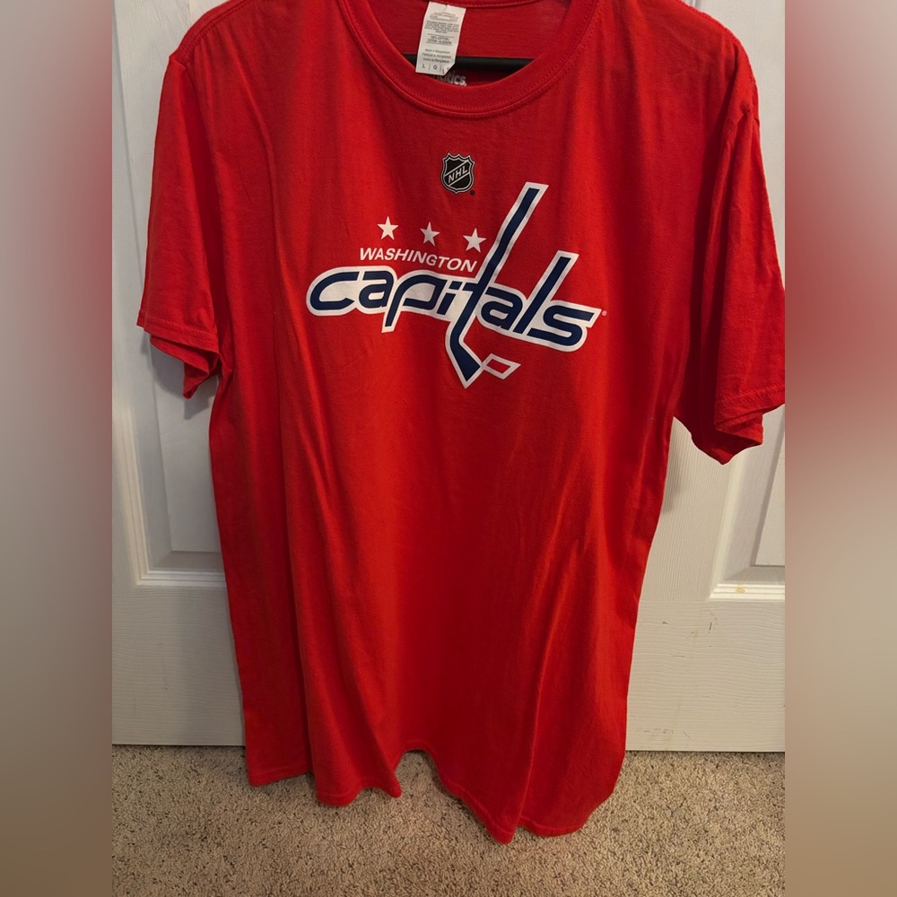 Tom Wilson Capitals shirt